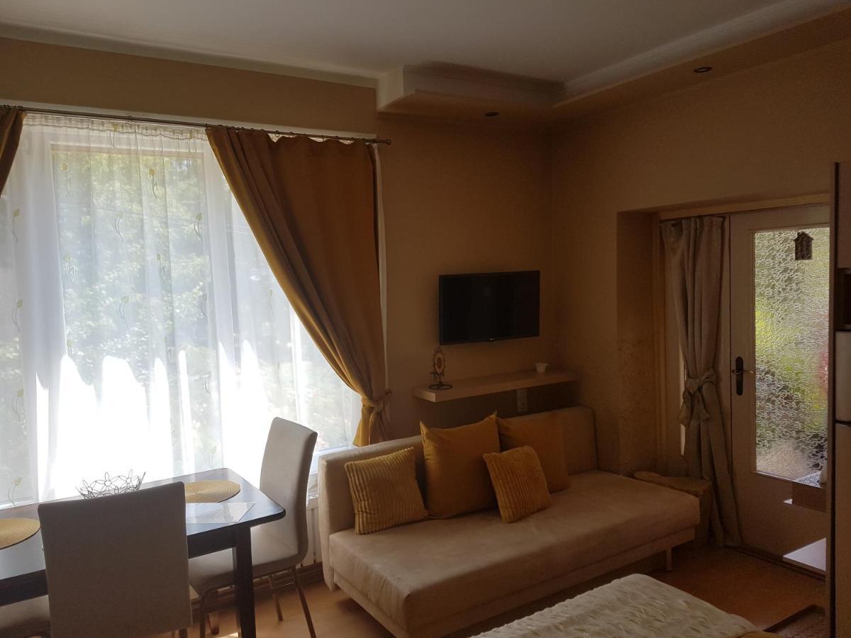 Rozsa Apartman Альшоэрш Экстерьер фото