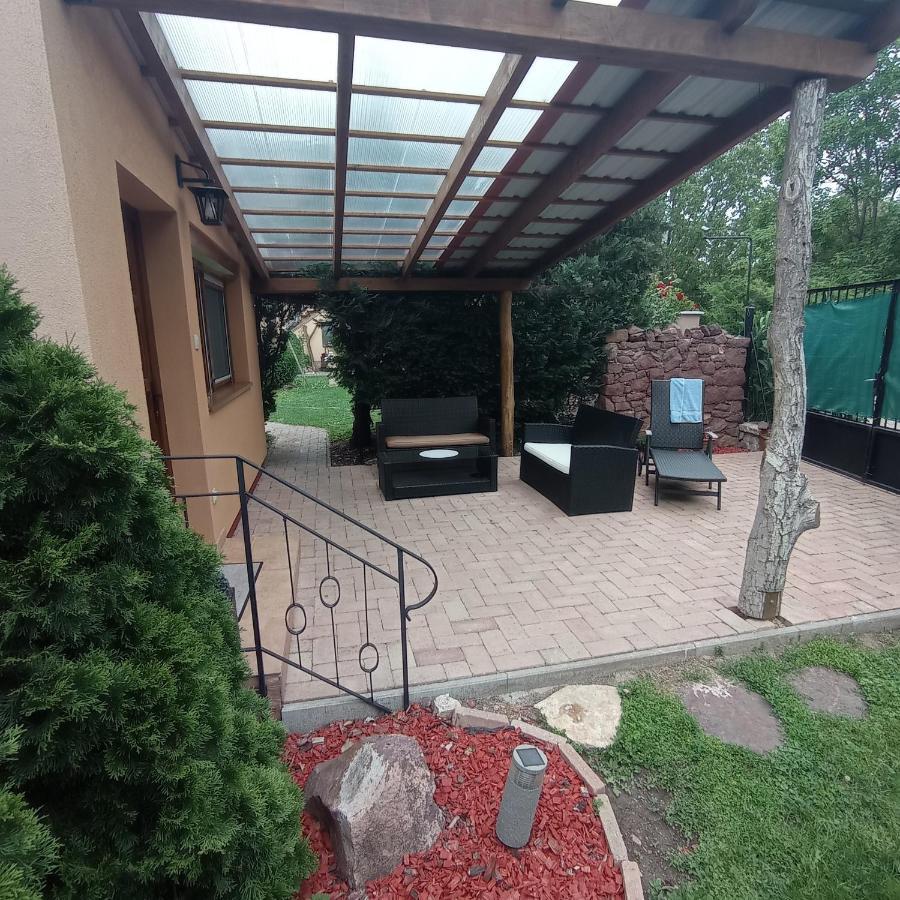 Rozsa Apartman Альшоэрш Экстерьер фото