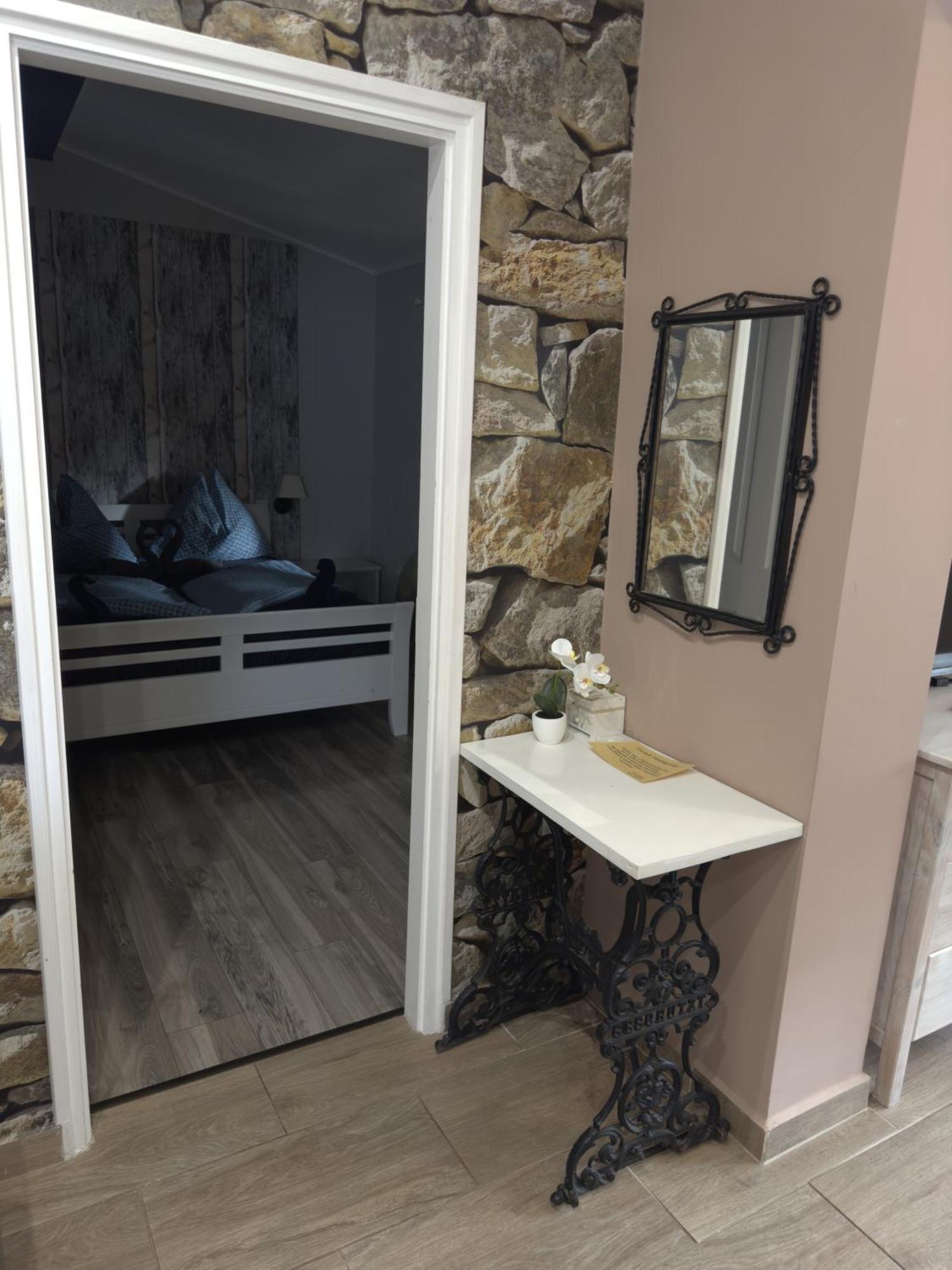 Rozsa Apartman Альшоэрш Номер фото