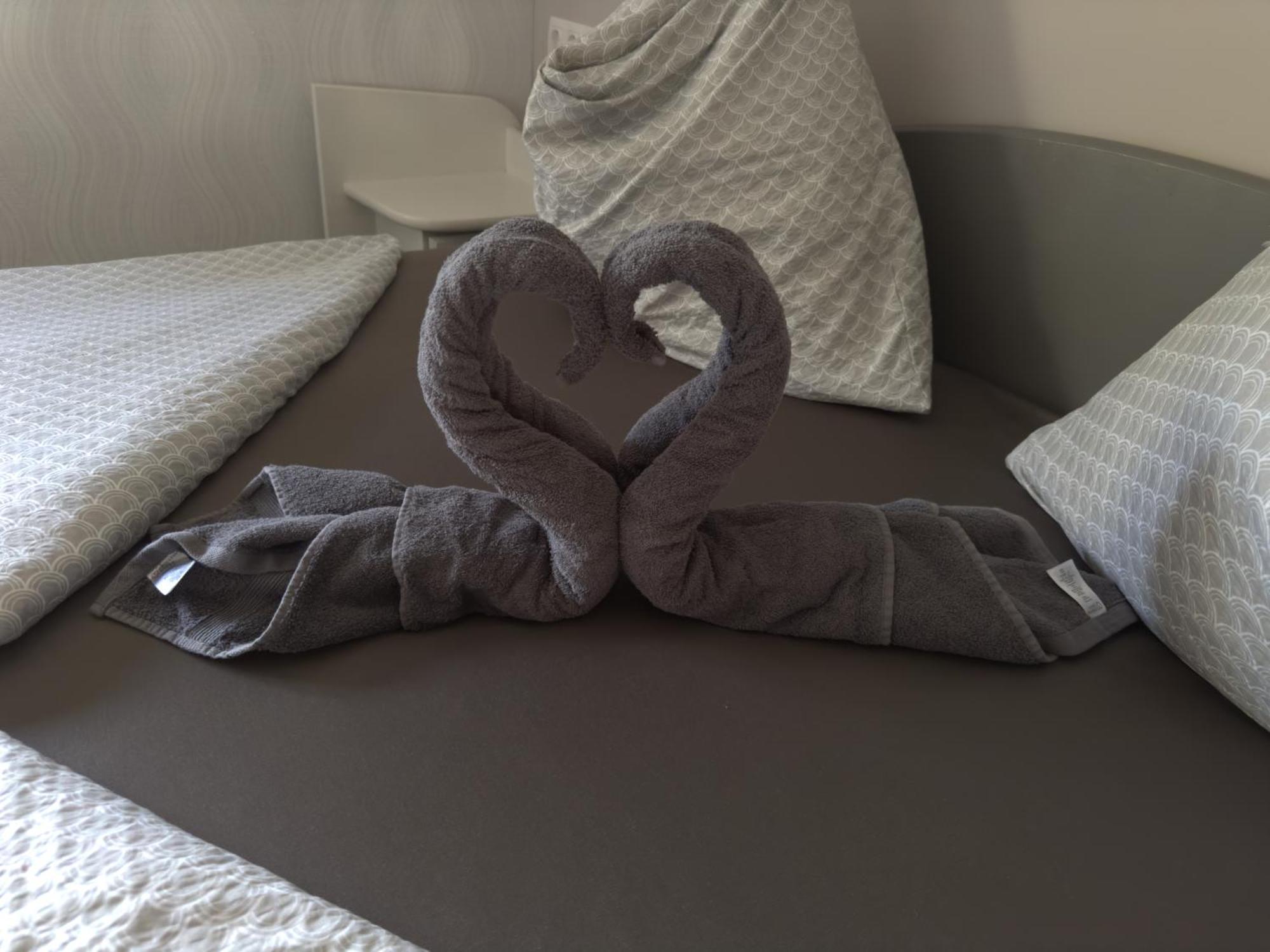 Rozsa Apartman Альшоэрш Номер фото